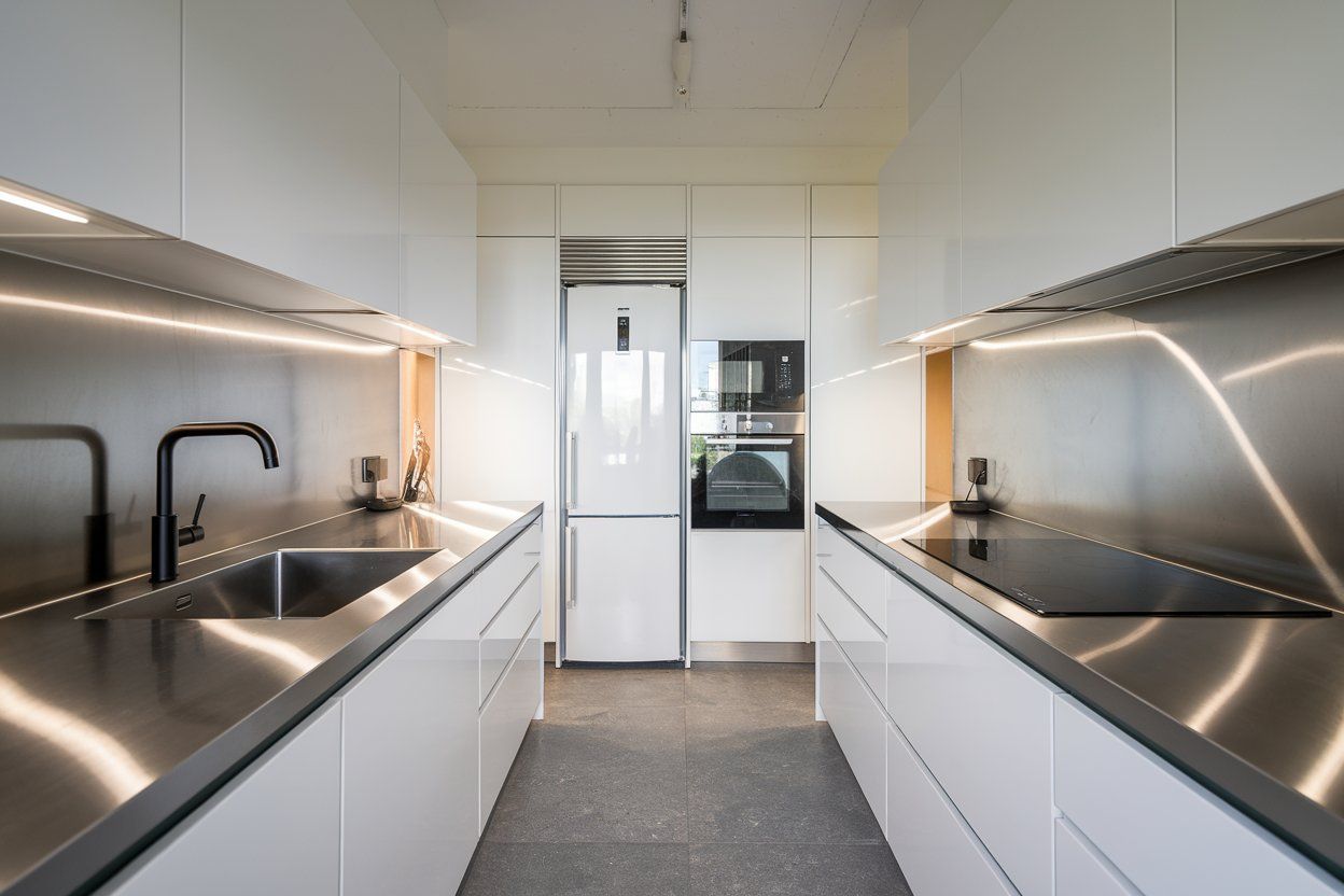 ristrutturazione per la realizzazione di una cucina moderna Monza